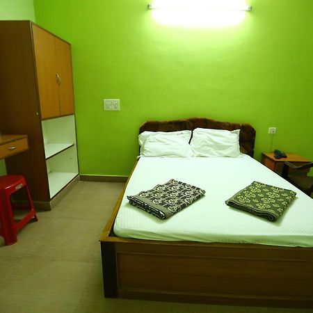 Abirami Residency Hotel Tirukkadaiyur Exterior foto