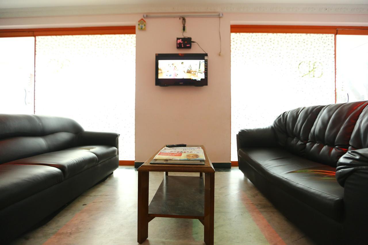 Abirami Residency Hotel Tirukkadaiyur Exterior foto