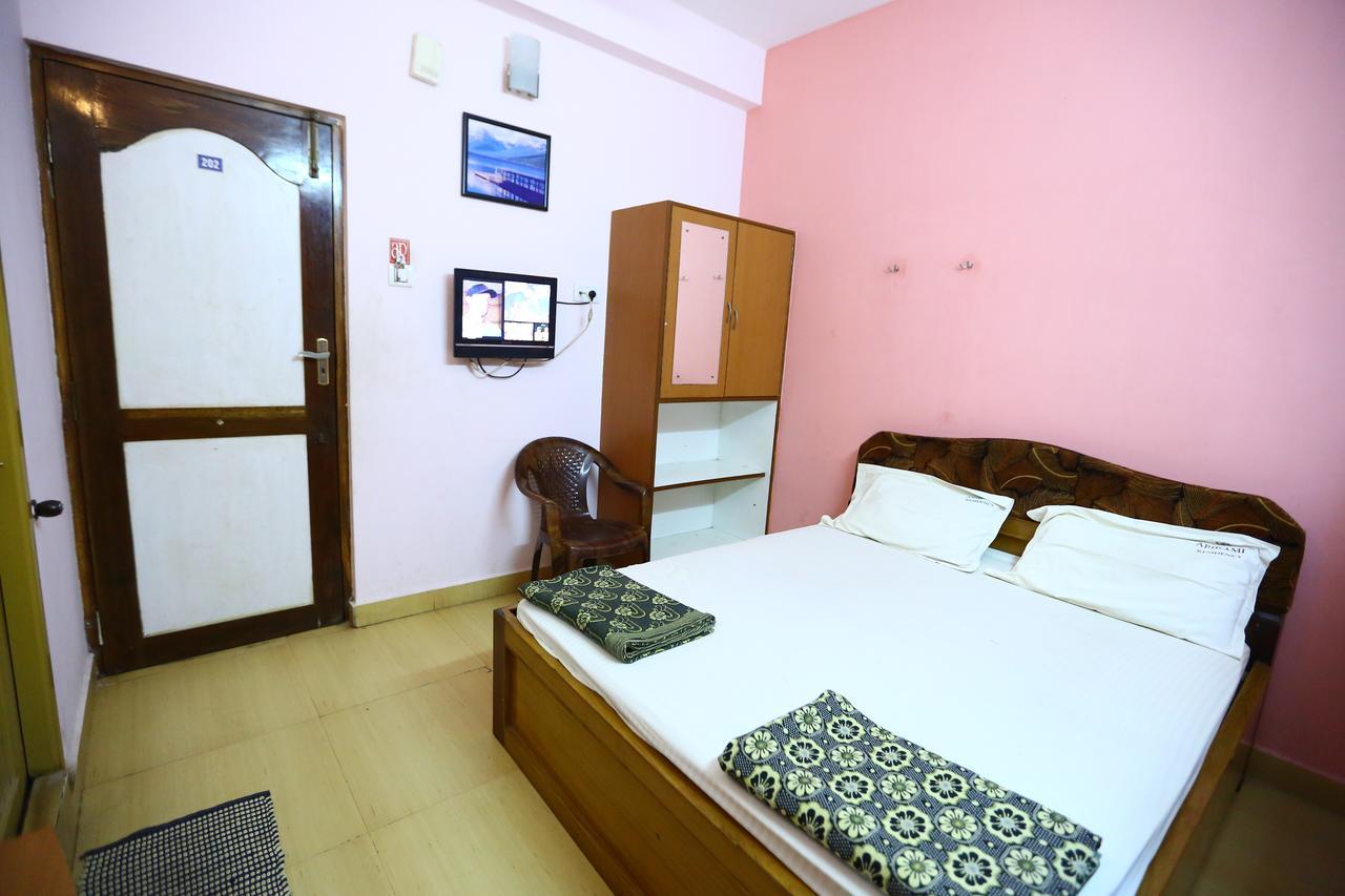 Abirami Residency Hotel Tirukkadaiyur Exterior foto