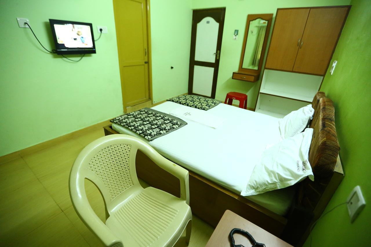 Abirami Residency Hotel Tirukkadaiyur Exterior foto