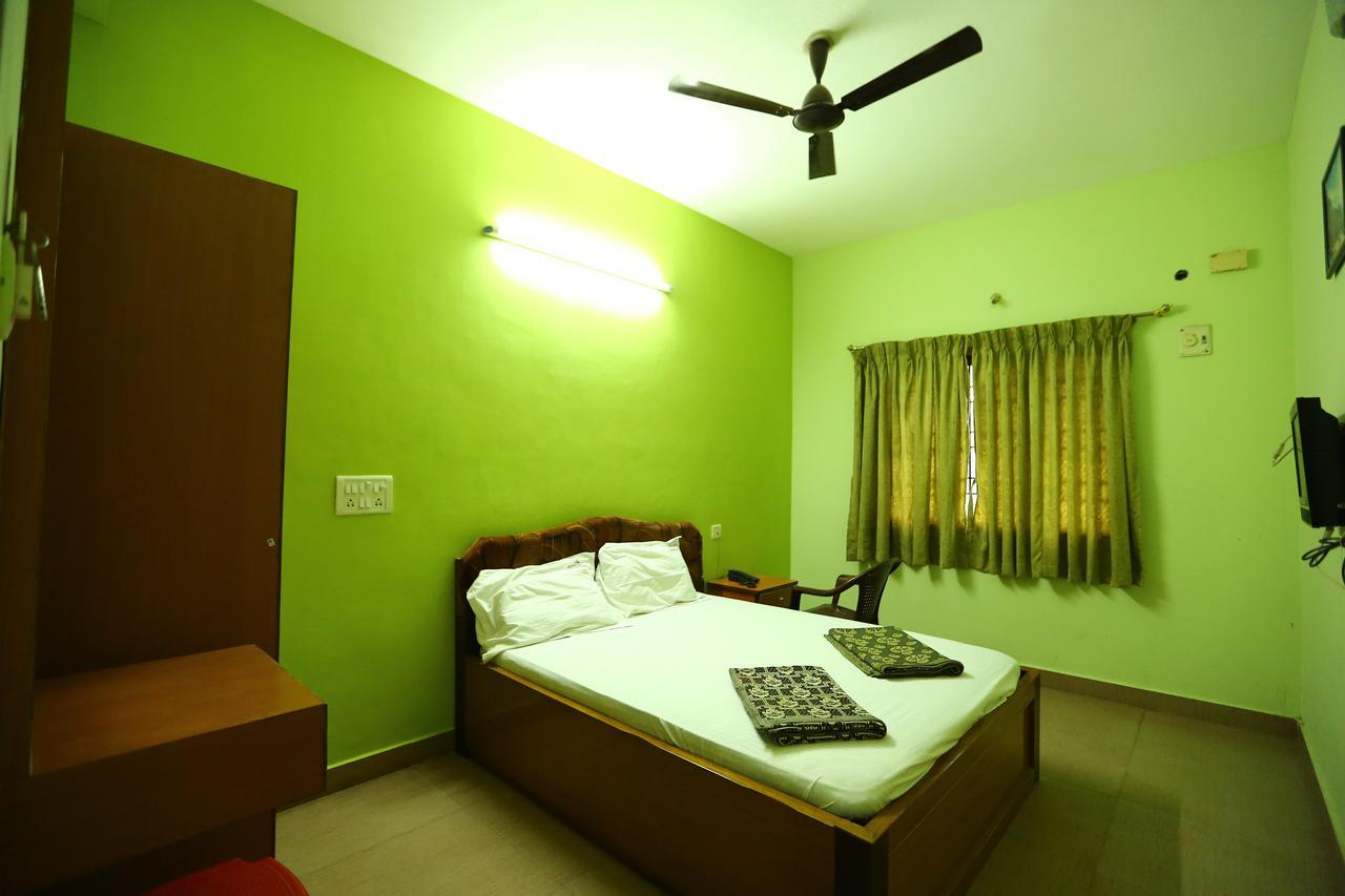 Abirami Residency Hotel Tirukkadaiyur Exterior foto