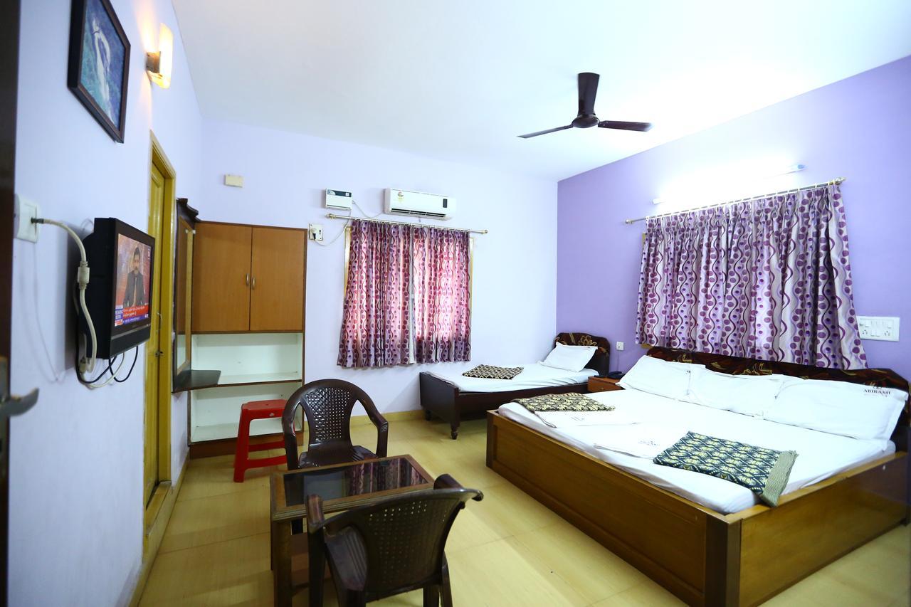 Abirami Residency Hotel Tirukkadaiyur Exterior foto